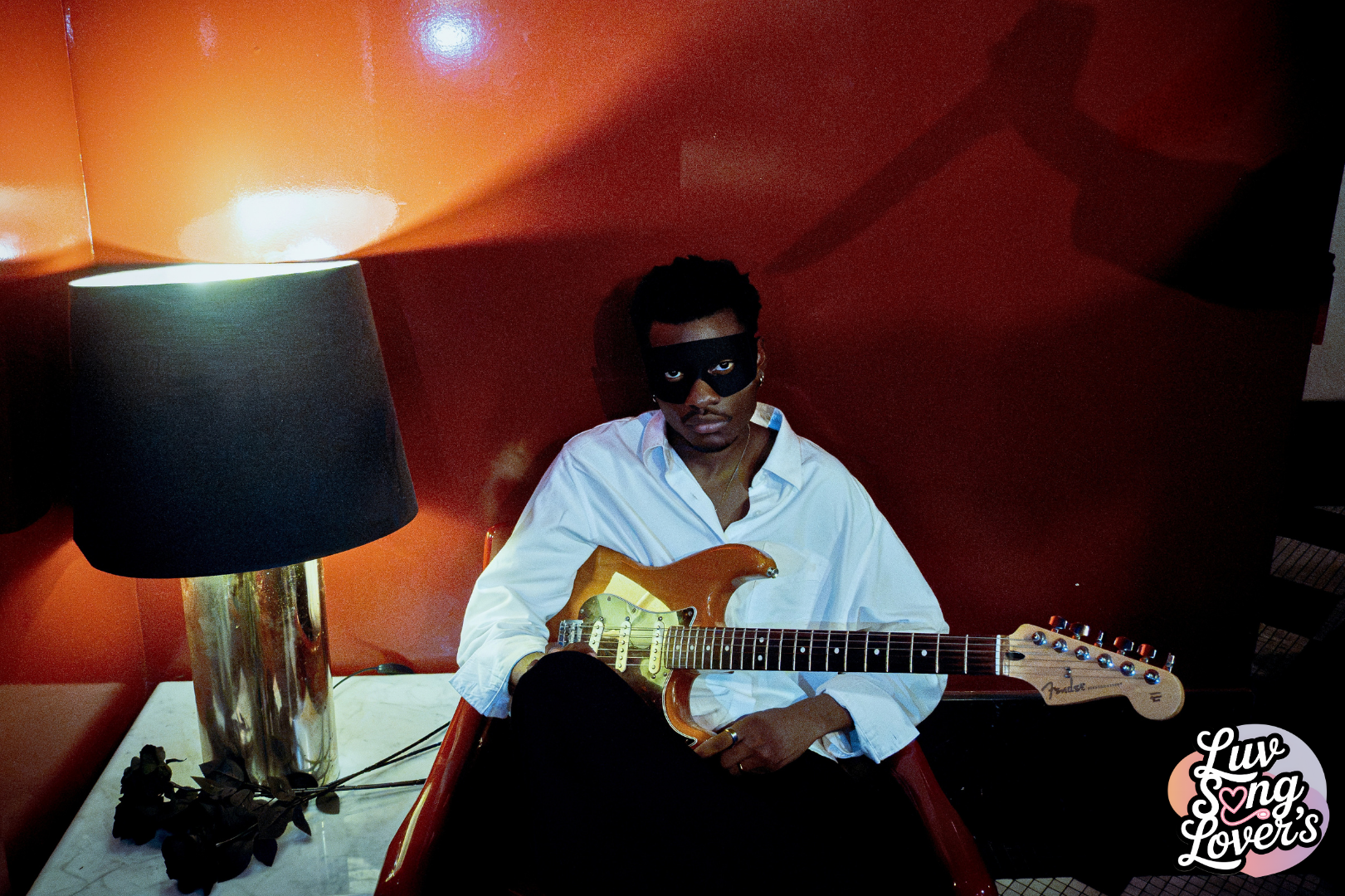 Anthony à la guitare