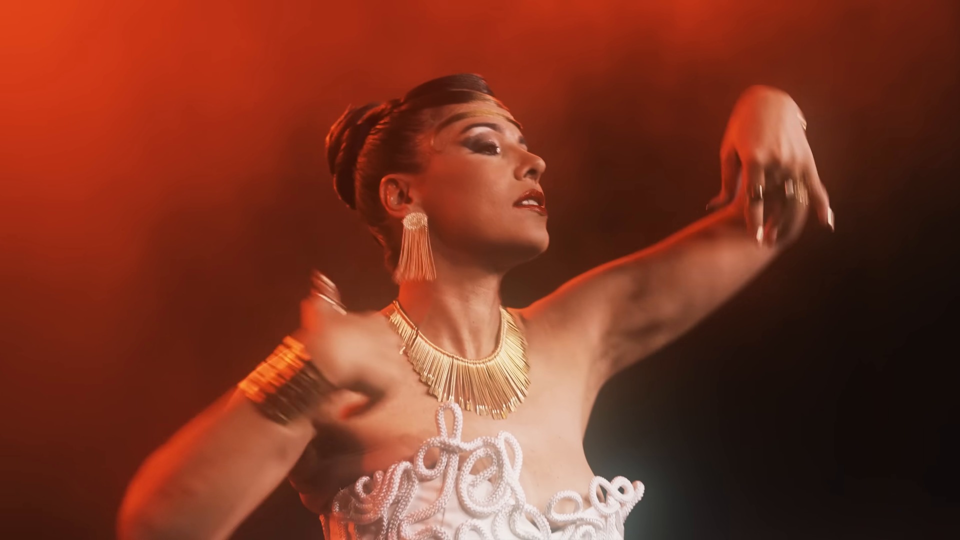Tine Poppy joue « Pop Kabar » au musée Stella Matutina de Saint-Leu le 6 novembre