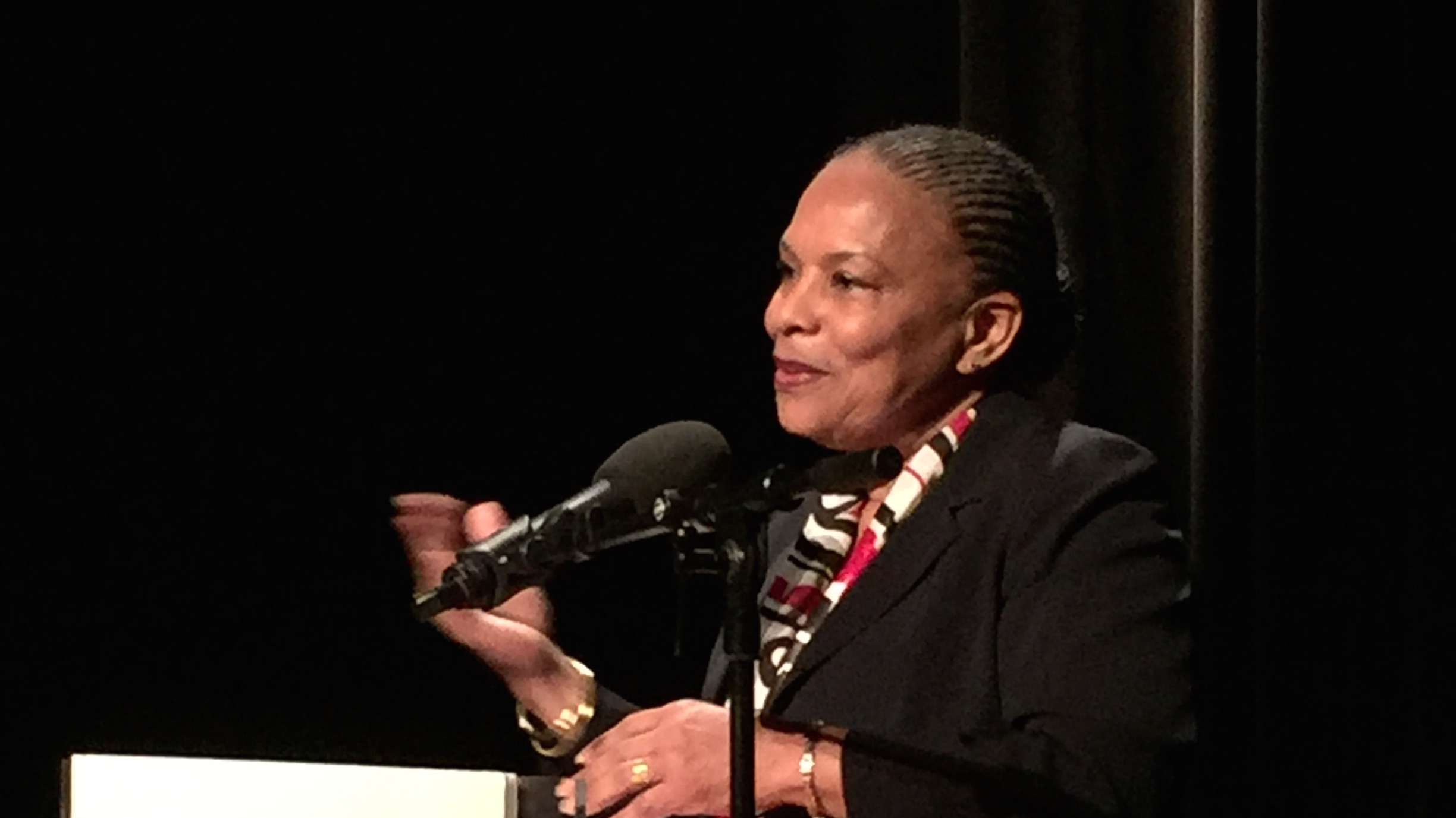 Christiane Taubira sur scène au Zéphyr de Cayenne le 14 novembre